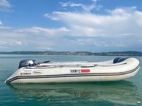 Yamaha Festrumpf-Schlauchboot