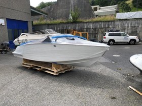 VTS Boats Flying Shark 5.7 Capri til salg