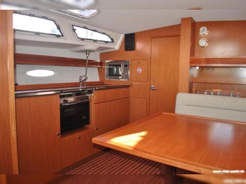Buy 2009 Bavaria 43