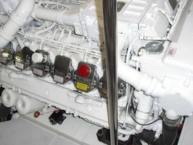 2010 Pershing 64