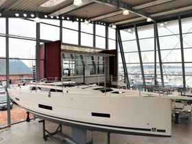 Dufour 390