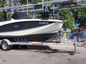 Quicksilver 755 Sundeck