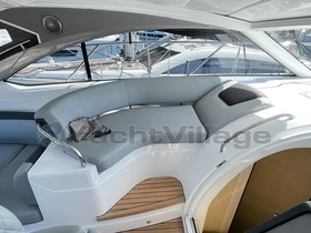 2018 Princess Yachts V40