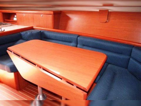 2010 Hunter Legend 33