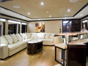 2010 Majesty Yachts 125