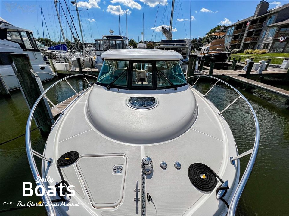 2013 Tiara Yachts 3100 for sale. View price, photos and Buy