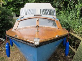 1954 Day Boat 14 6 til salgs