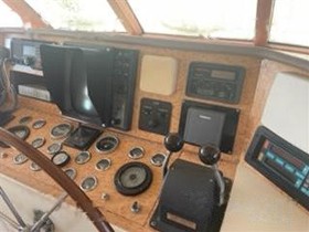 1980 Broward Yachts 80 Raised Pilothouse Motor till salu