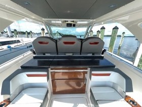 2018 Tiara Yachts 3800 Ls