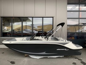 Bayliner M17