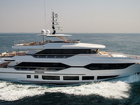 Majesty Yachts / Gulf Craft 120