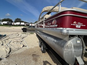 2019 Sun Tracker Fishing Barge 24 Dlx