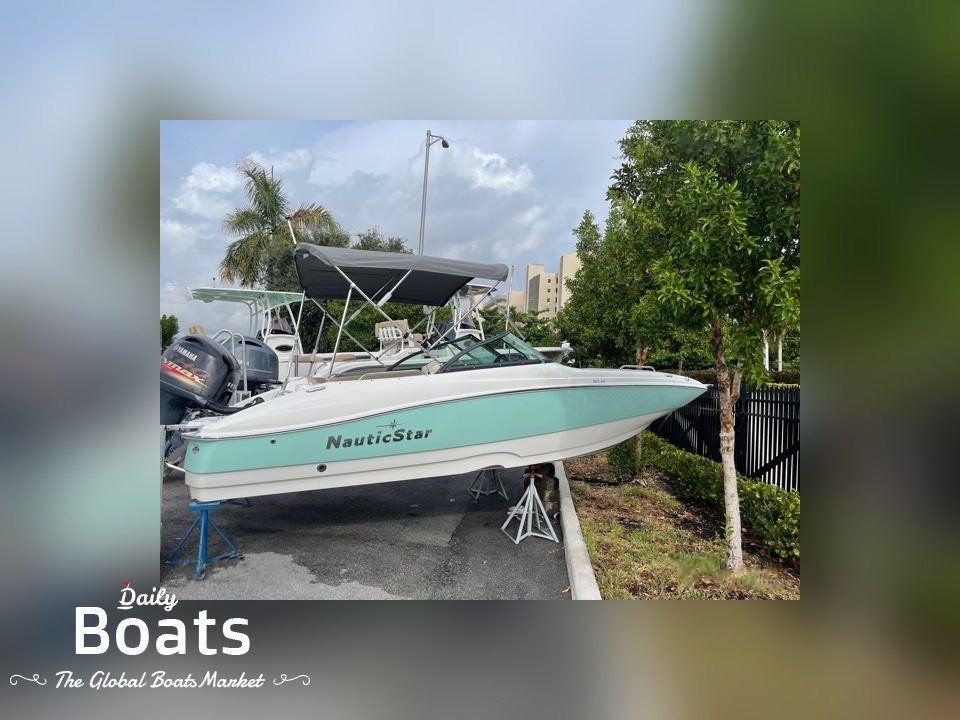 2022 NauticStar 203Dc