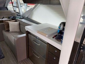 2017 Cruisers Yachts 54 Fly