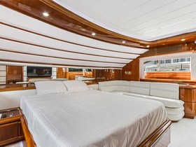 Buy 2001 Ferretti Yachts 94