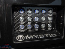 2018 Mystic Powerboats M4200 til salgs