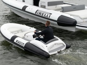 Kupiti 2021 PIRELLI Speedboats J33