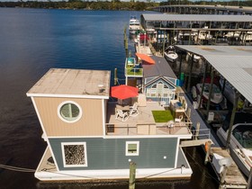 2022 Houseboat Island Lifestyle 2