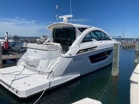 Cruisers Yachts 50 Cantius