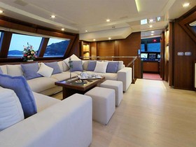 2011 Ferretti Yachts Custom Line 124 kaufen