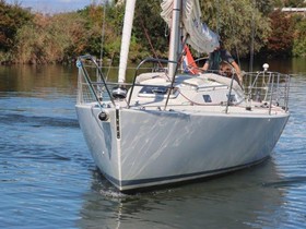 1996 J Boats J105