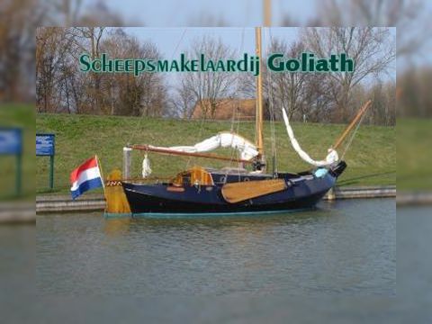  Southcat 12M