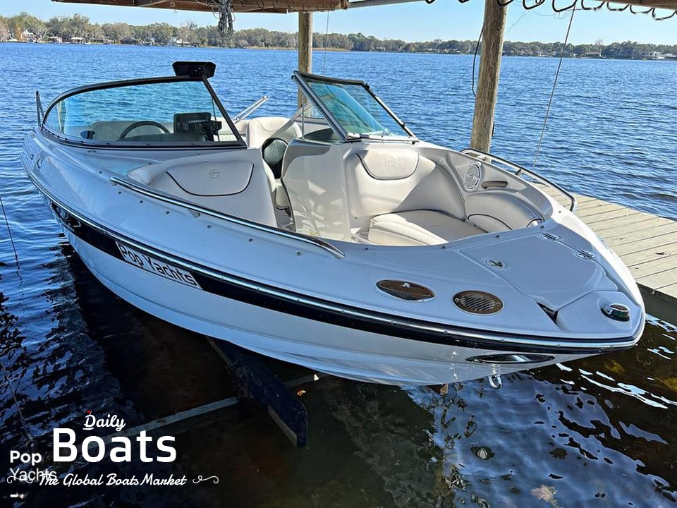 2004 Crownline 210