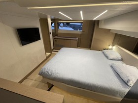 2022 Prestige Yachts 520 myytävänä