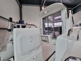 2023 Bénéteau Boats Antares 800 zu verkaufen