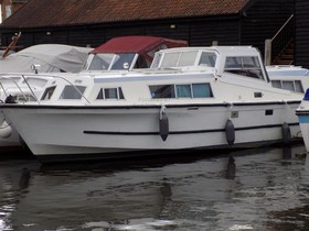 Aston Boats 30
