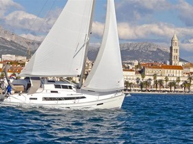 2018 Bavaria Yachts 37 Cruiser на продажу