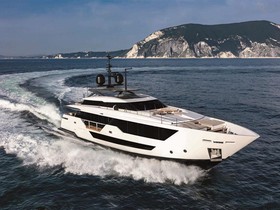 Ferretti Yachts Custom Line 106