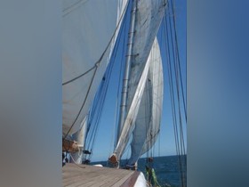 Koupit 2008 Schooner 125