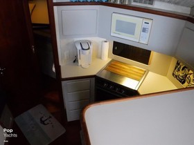 1991 Carver Yachts 3810