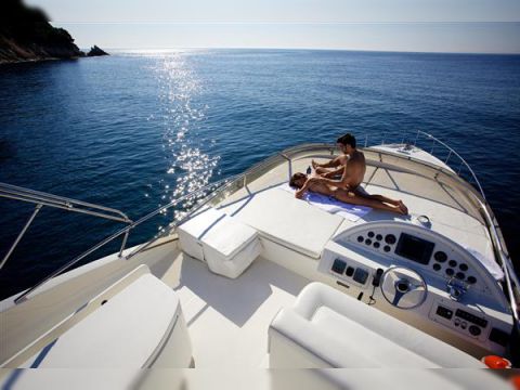 Rent 2006 Abacus Marine 61