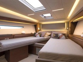 Koupit 2023 Prestige Yachts 520