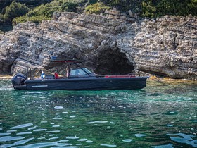 2022 Axopar Boats 500 T-Top Shadow