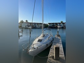 1984 Hunter 33 на продаж
