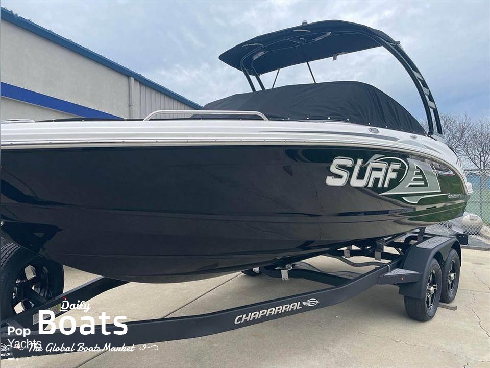 2022 Chaparral Boats 230