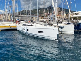 2022 Bénéteau Boats Oceanis 401 za prodaju