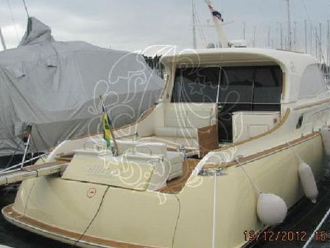 Mochi 51 Dolphin