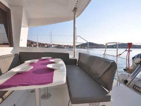 2010 Lagoon 400