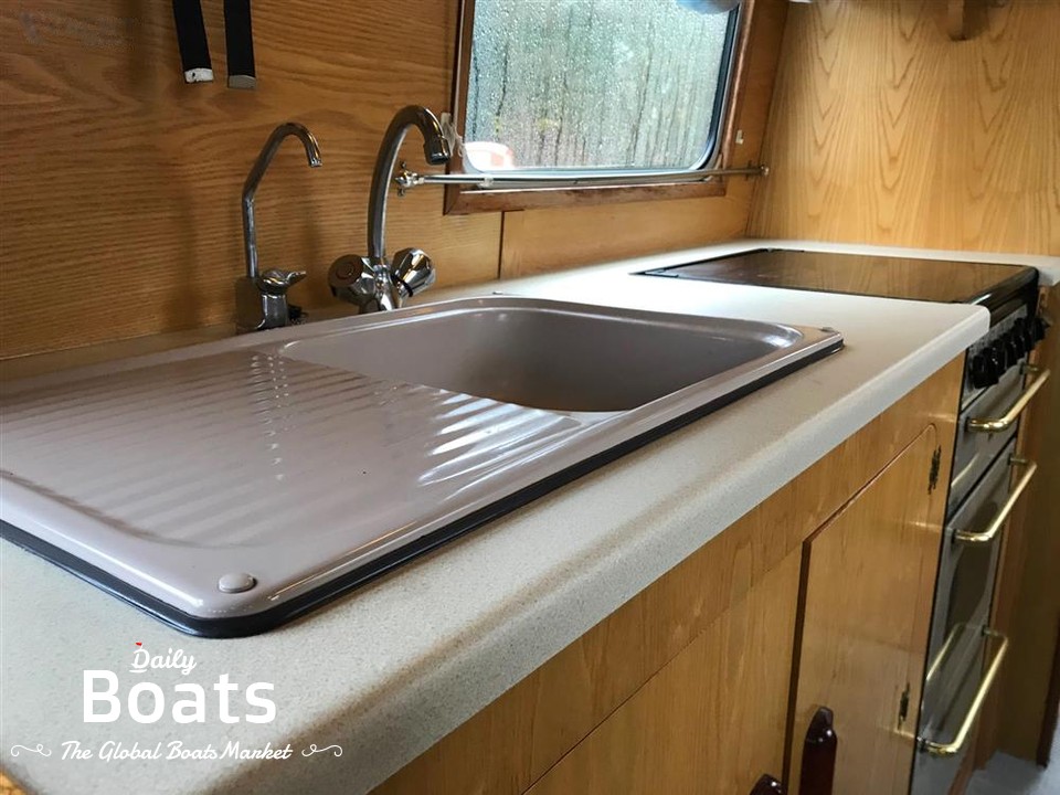 1998 Sea Otter 26 Narrowboat for sale. View price, photos and Buy 1998