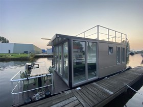 Houseboat 3.5 X 9