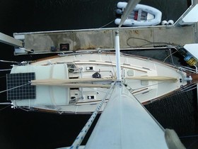 1990 Island Packet Yachts 27
