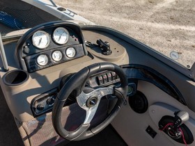 2010 Crestliner