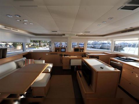 2011 Lagoon 560 προς πώληση
