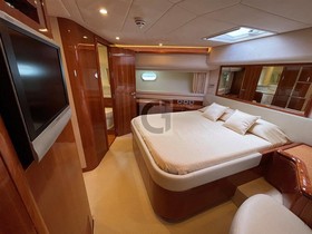 2006 Ferretti Yachts 830