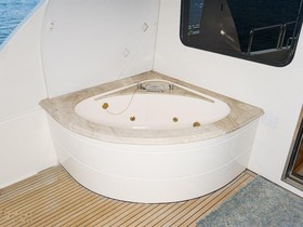 Köpa 2005 Horizon 106 Tri-Deck Motor Yacht