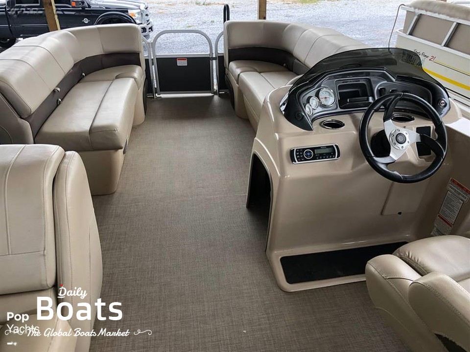 2019 Sun Tracker 20 Party Barge for sale. View price, photos and Buy